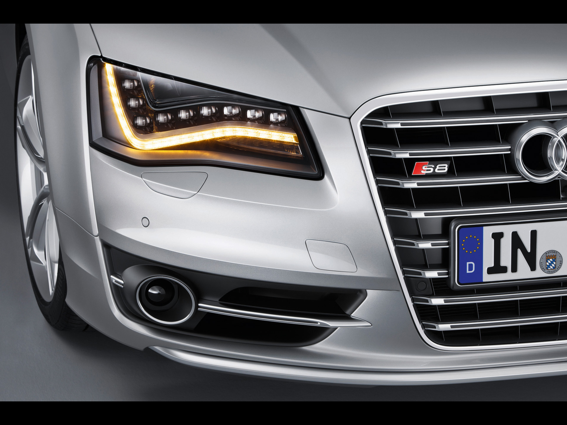 
Audi S8 (2012). Design Extérieur Image8
 